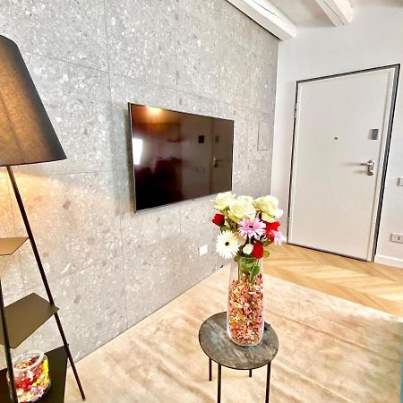 1Min Da Lago E Duomo Prestigioso Appartamento Como Ngoại thất bức ảnh